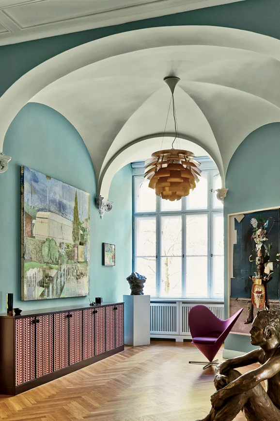Dix Blue No.82